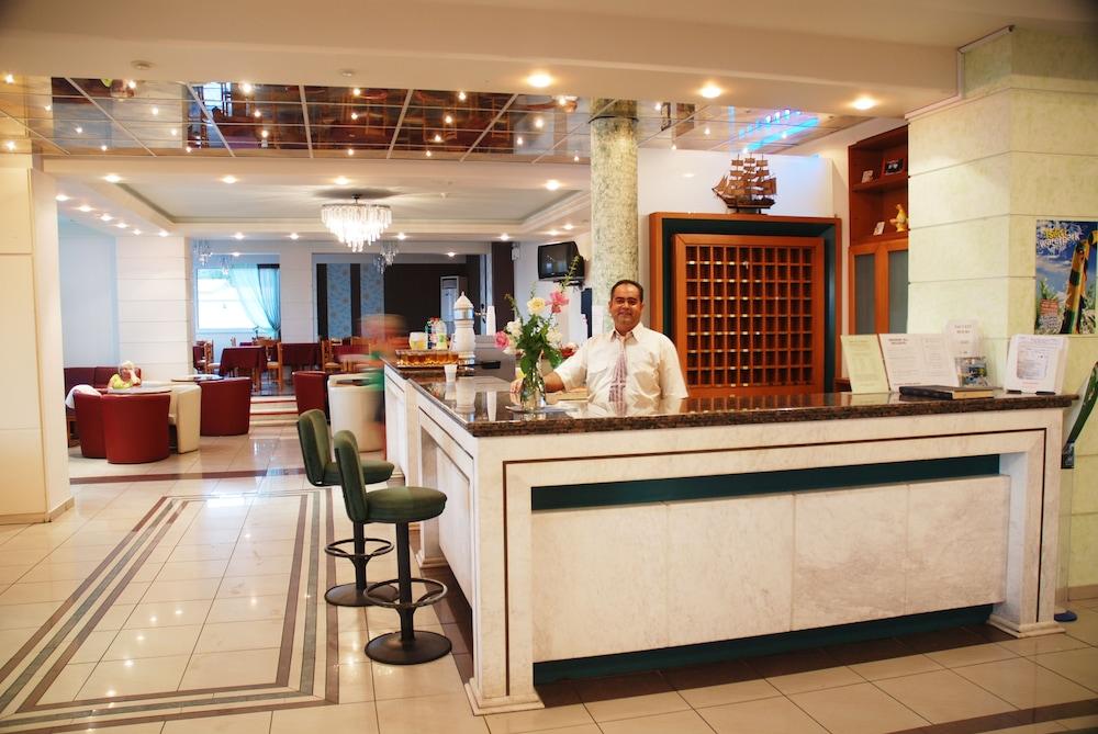 Captains Hotel Argassi Exterior photo